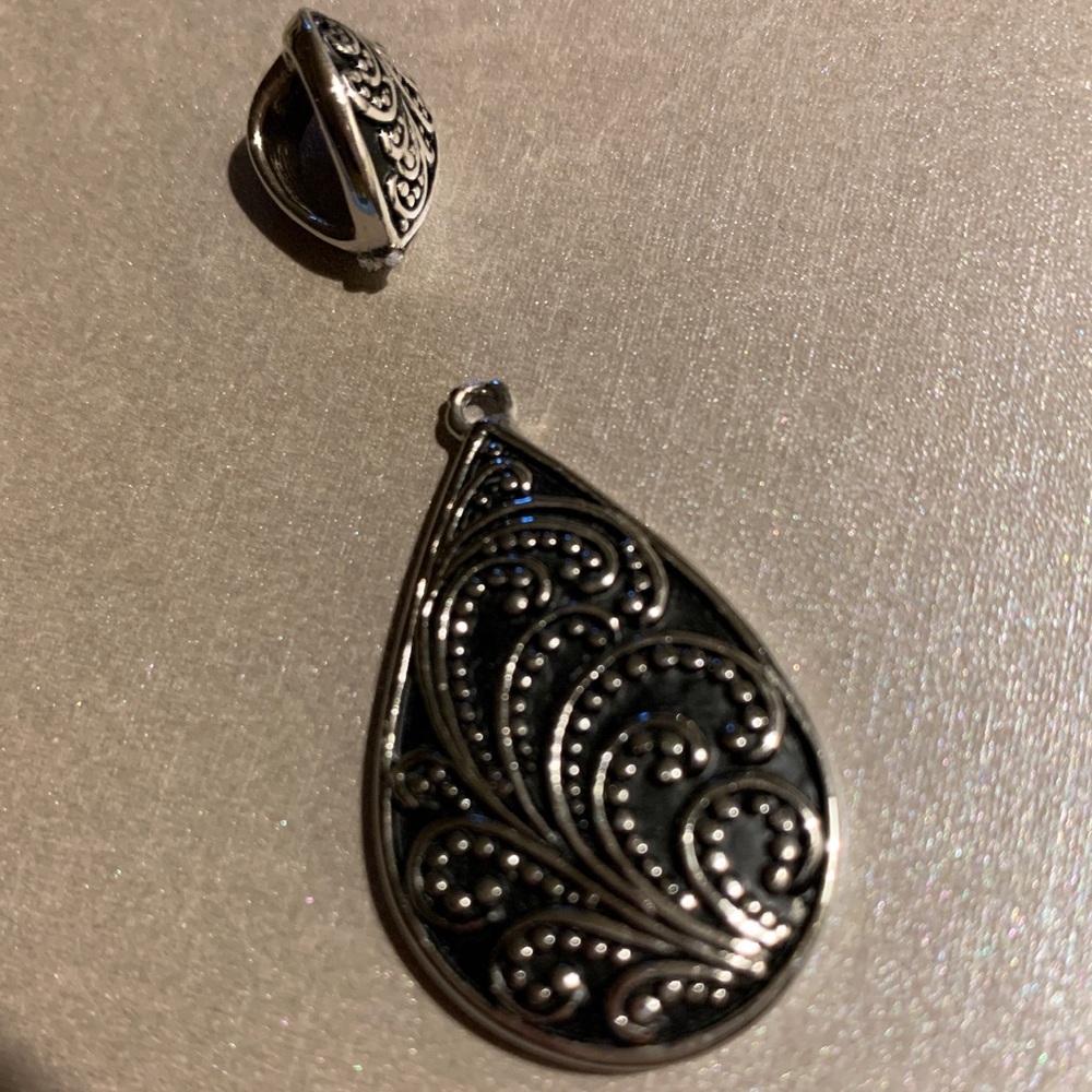 FREE to jewelry makers. Damaged but usable.